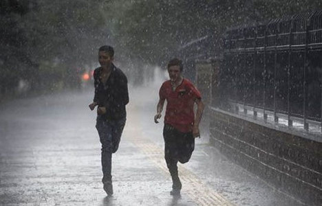 İstanbul'da yaz yağmuru