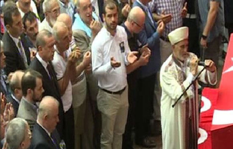 Erdoğan şehit cenazesine katıldı