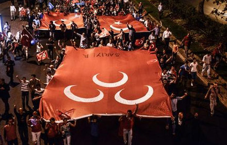 İstanbul'da ülkü ocaklarından yürüyüş