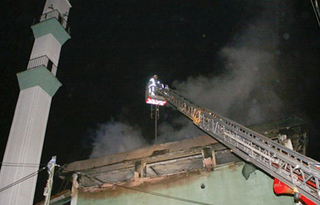 Çatalca'da cami yandı
