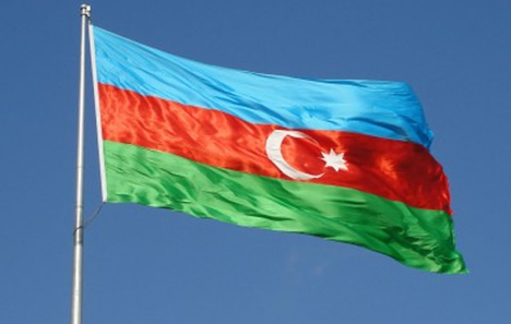 Azerbaycan para birimi manat % 48 değer kaybetti