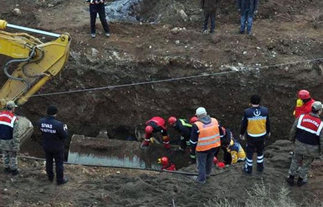 Sivas'ta toprak kaymasını sonucu 3 işçi öldü