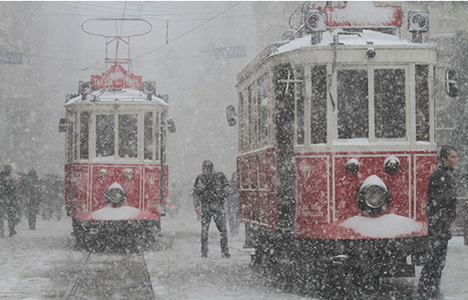 Kar İstanbul'a beklenenden erken geliyor