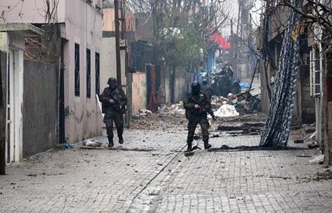 Cizre'de 1 özel harekat polisi şehit oldu