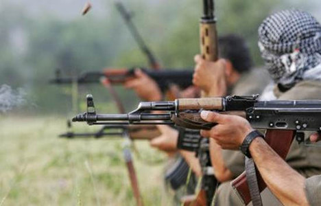 PKK'lılar namaz kılanlara saldırdı