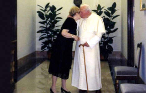 Papa'dan yasak aşk skandalı 